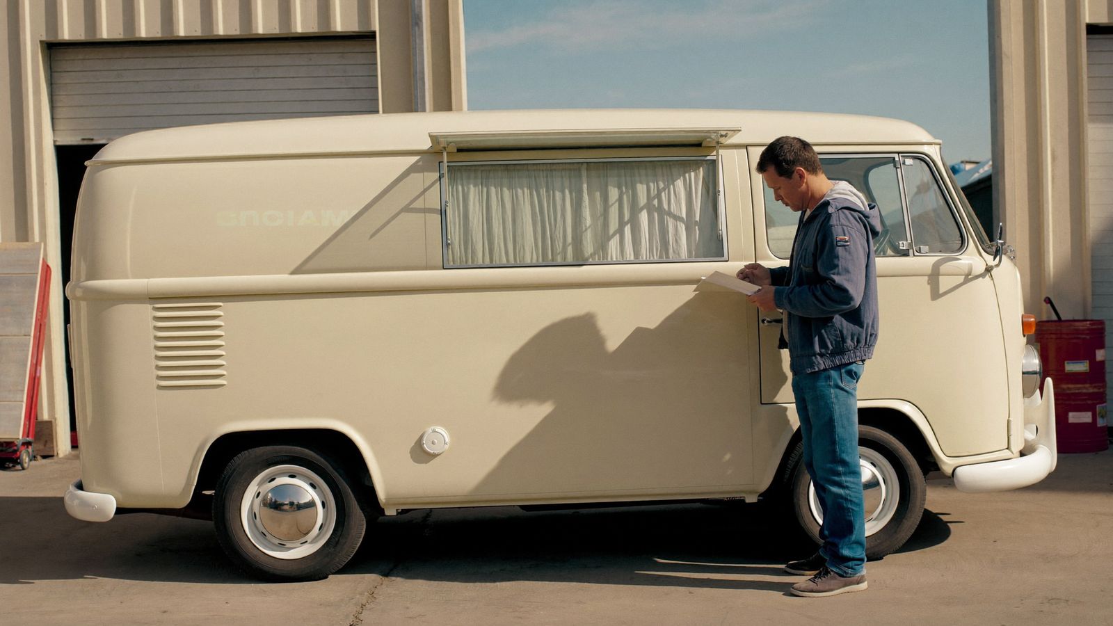 Buying vs Hiring an Ice Cream Van in QLD: What It Really Involves